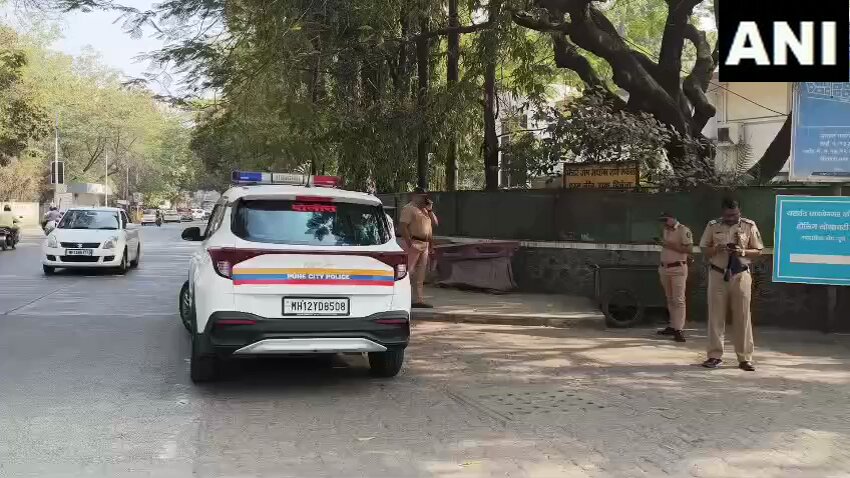 #WATCH | Visuals from outside the Pune residence of Maharashtra Deputy CM Ajit Pawar, who died in a charter plane crash in Baramati today