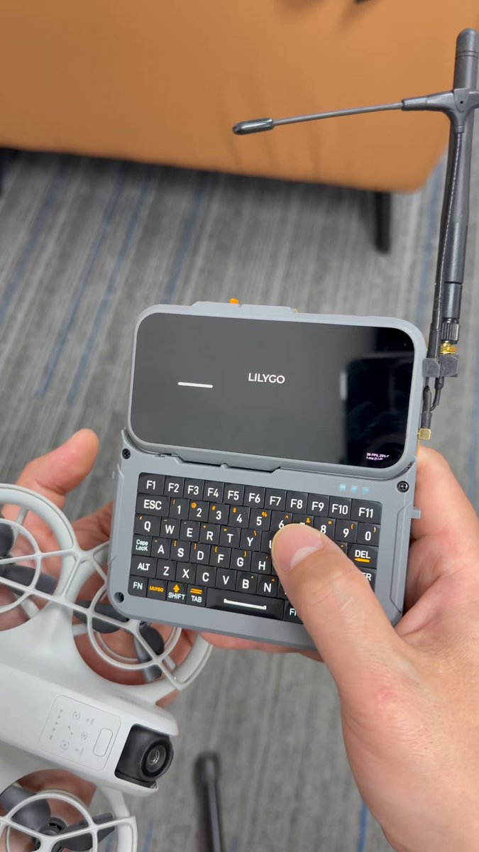 Assemble the T-Display P4 gray keyboard case
