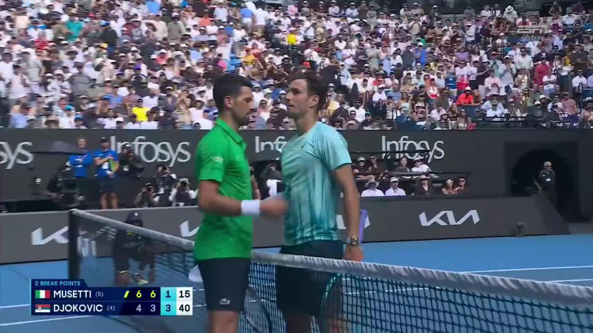 Durisimo eh. Hasta Djokovic declaró "Me sentía en casa. Lorenzo mereció ganar el partido" Lolo vuelve a vivir viejas pesadillas. Djokovic recibe una suerte del destino y esta en semifinales. Ronda que avanza Nole, ronda que se vuelve mas peligroso.