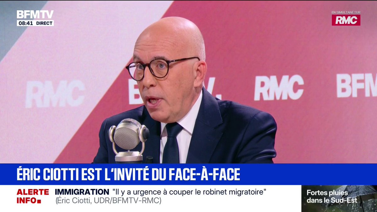 Cet imbécile de Ciotti nous dit que Houellebecq est le plus grand intellectuel de ce siècle On est vraiment chez les débiles…