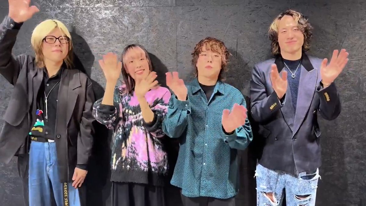 ◤New Release◢ レトロリロンの1stフルアルバム "コレクションアローン" がリリース🎶 先行配信曲 "リコンティニュー" から どハマりする人続出中! それぞれ違う魅力が光る新曲たちも必聴🎧 ▶︎ レトロリロン