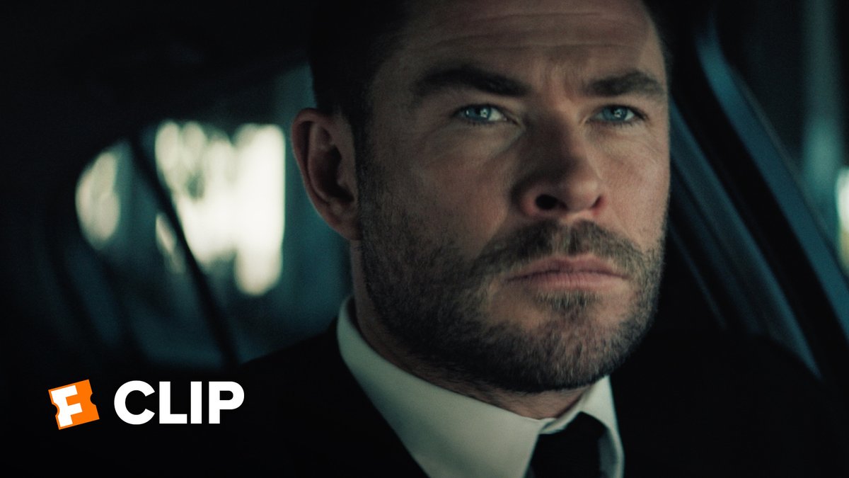 Chris Hemsworth and Mark Ruffalo star in #Crime101 - Coming to theaters February 13. Reserve your tickets now👇