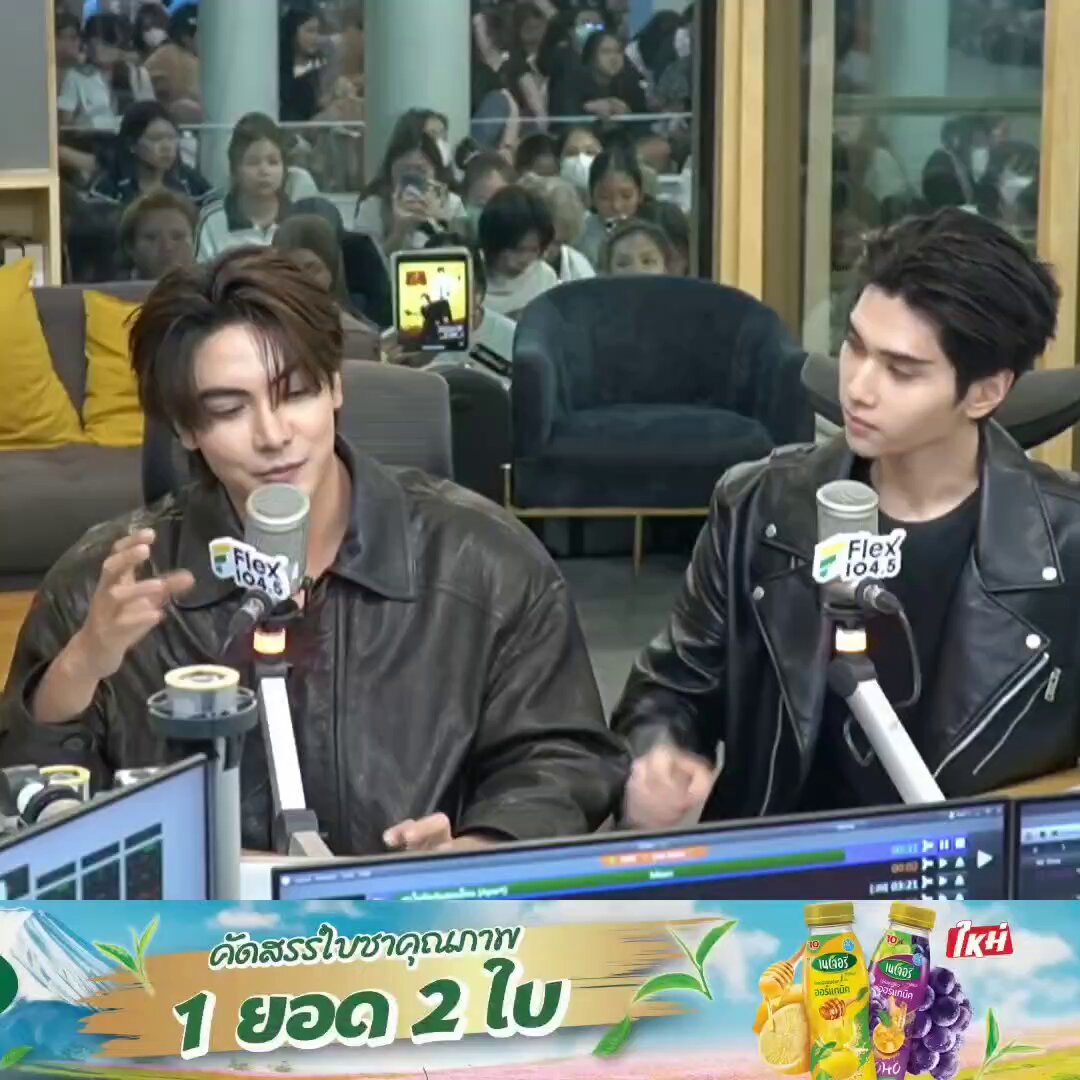 DYTD PRESS TOUR #DareYouToDeathPressTour ꒰ #จุงดัง ; #JoongDunk ꒱ J : เรื่องที่เราทะเลาะกันส่วนมากเป็นเรื่องไร้สาระ มันจะมีช่วงนึงที่พวกผมไม่คุยกันเลย แฟนคลับน่าจะรู้ว่าช่วงไหน 🗣 : แล้วทำไมอยู่ดีๆกลับมาคุยกัน D : ผมง้อเขา อย่างอนเลยนะ มาดีๆกันดีกว่า J : มีบ้างที่คุยกันแล้วไม่ได้ผลก็จะง้อกัน ส่วนมากถ้าเป็นปัญหาที่แก้ไม่ได้เลย ดังจะง้อเยอะกว่า เราก็จะลืม ข้ามไปเลย ถ้ามันแก้ไม่ได้ก็จะยิ้มให้กัน ไม่พูดถึงเรื่องนั้นอีก