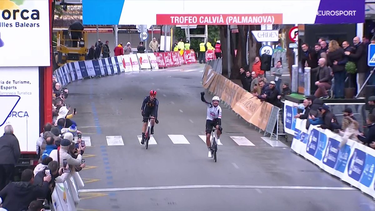 🫡🇪🇸 No ha podido ser pero 𝐚𝐩𝐮𝐧𝐭𝐞𝐧 𝐬𝐮 𝐧𝐨𝐦𝐛𝐫𝐞: Héctor Álvarez 👏 La joven promesa del ciclismo español se muestra para todo aquel que no lo conociera en la cuarta victoria para UAE en este 2026, cortesía de António Morgado #ChallengeMallorca