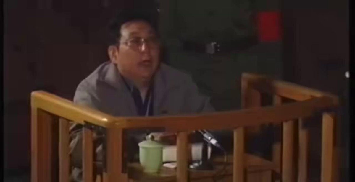 习近平 vs 张又侠：军队该如何抉择？ 一个多月前中共内部流出前中国良心军长徐勤先军委法庭审判全录像（6个多小时） 徐勤先当年的表态： “军委第一副主席赵紫阳没有签，军令不全、不合法，不能执行！” “口头命令，我无法执行，需要书面命令。” “我传达了，我不参与，这事和我无关。” “宁肯杀头，也不能做历史的罪人！ 16分钟版本