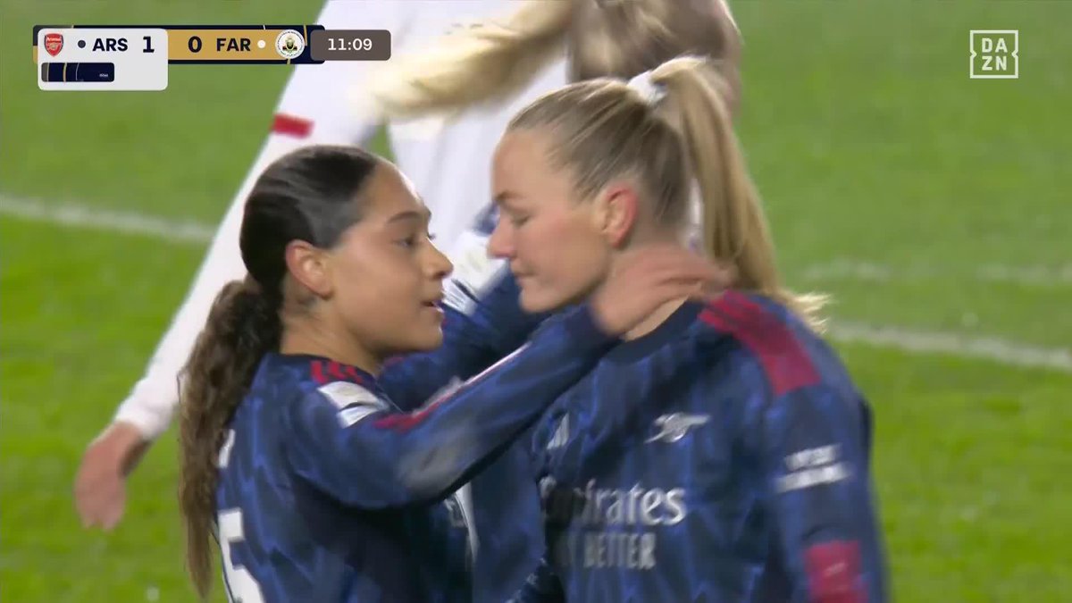 🎯 Maanum with the second! The Gooners are upping the pressure. Watch the FIFA Women's Champions Cup LIVE and FREE on DAZN in select territories January 28 - February 1 #FIFAWomensChampionsCup