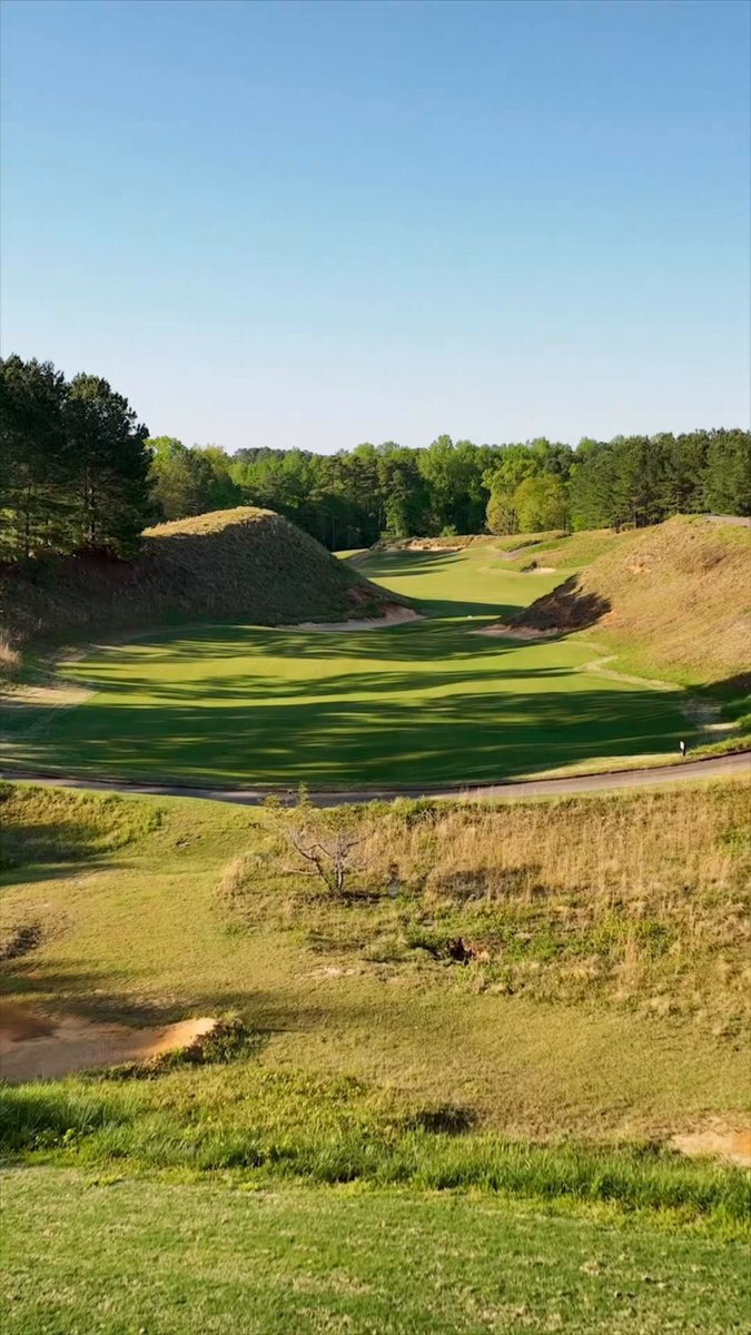 Lots of talk about Tobacco Road’s opening hole the past few days, so here’s one of our fave flyovers from Brian Oar 🎥