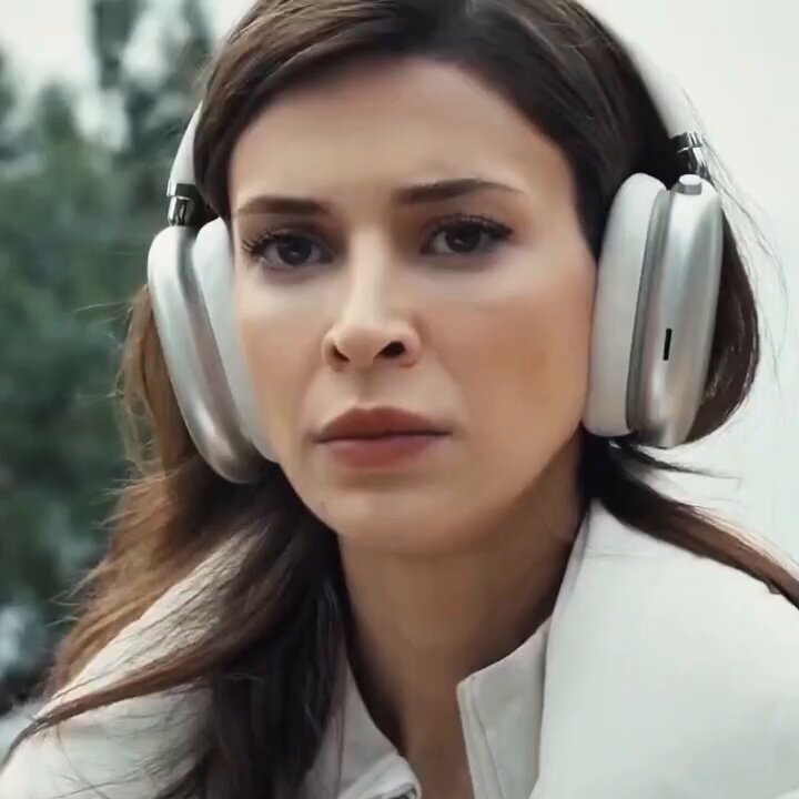 bir seni düşündüm bir de kendimi