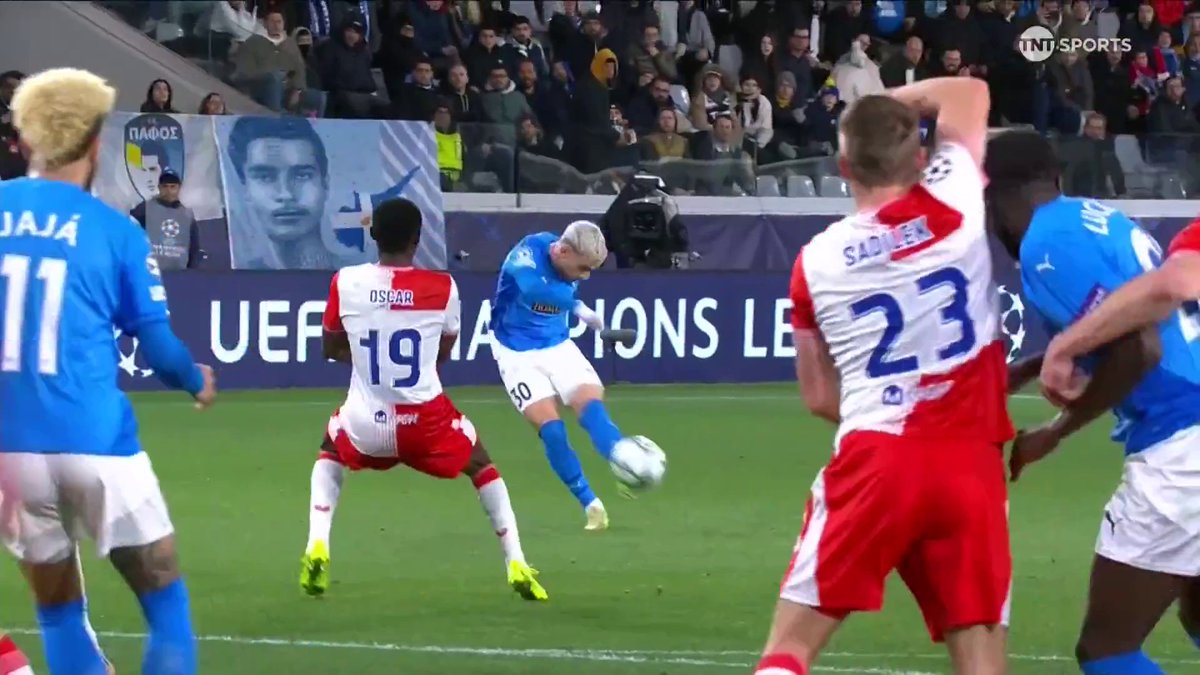 Vlad Dragomir, that is OUTRAGEOUS. Goal of the night COMFIRMED.