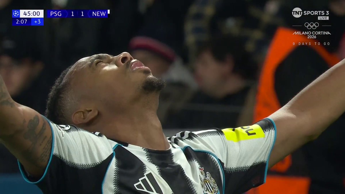 Antony Gordon before the PSG game said the Premier League is like a “Basketball game” and it relies heavily on set pieces. Here is Newcastle’s set piece equaliser after having 32% possession and 170 passes to PSG’s 363 😭 #PSGNEW