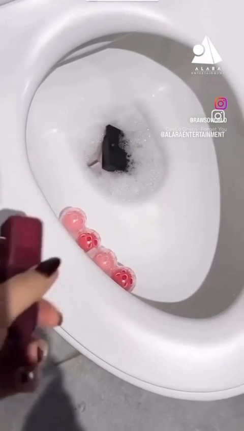 Iranians are smashing their Huda Beauty products in protest of Huda promoting the Islamic Republic regime’s propaganda and her calls to ignore the protests.