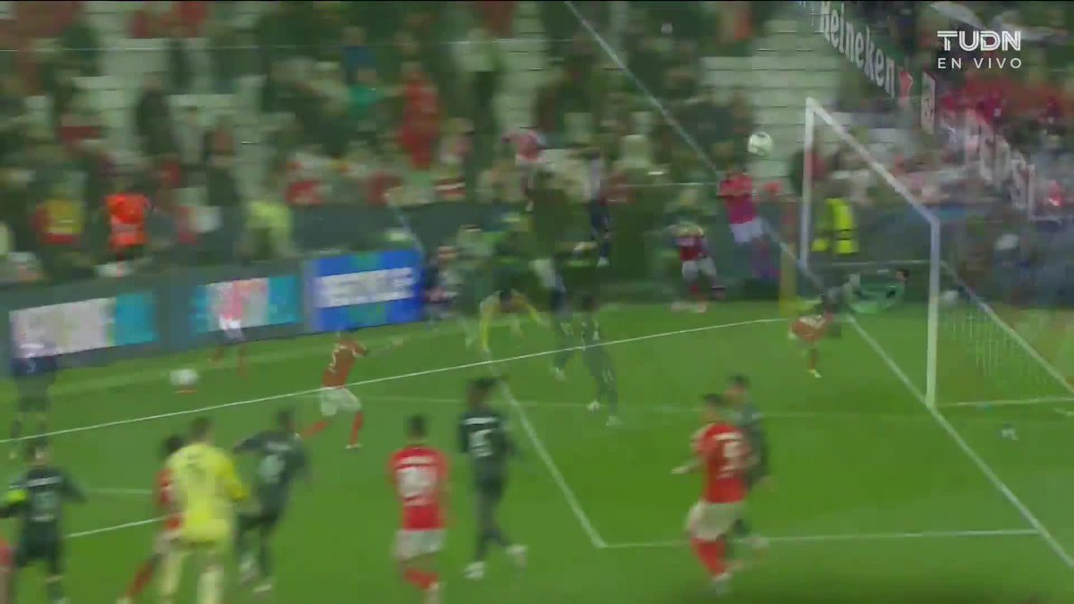 Goalkeeper Anatoliy Trubin scores with the FINAL TOUCH of the game to send Benfica into the knockout phase and dump Marseille OUT 🤯 (via TUDN USA)