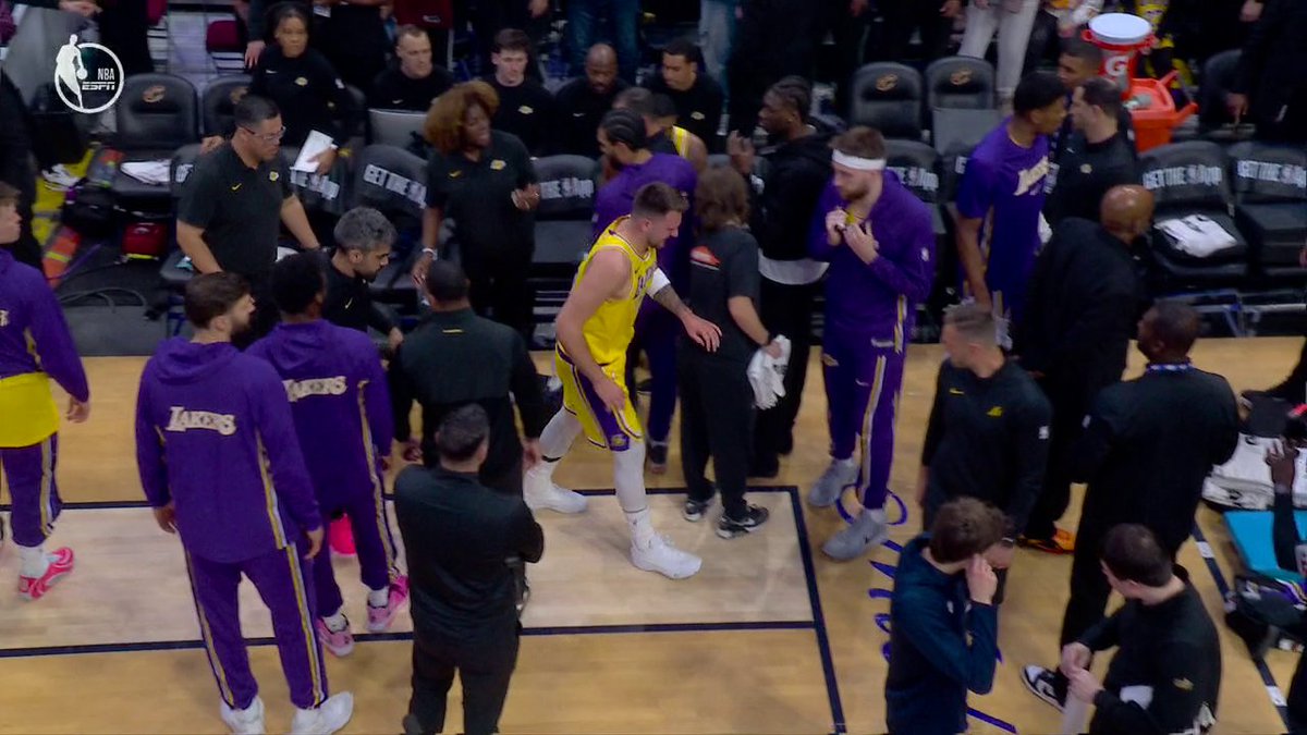 Luka had to go back to the locker room after an apparent leg injury at the edge of the court.