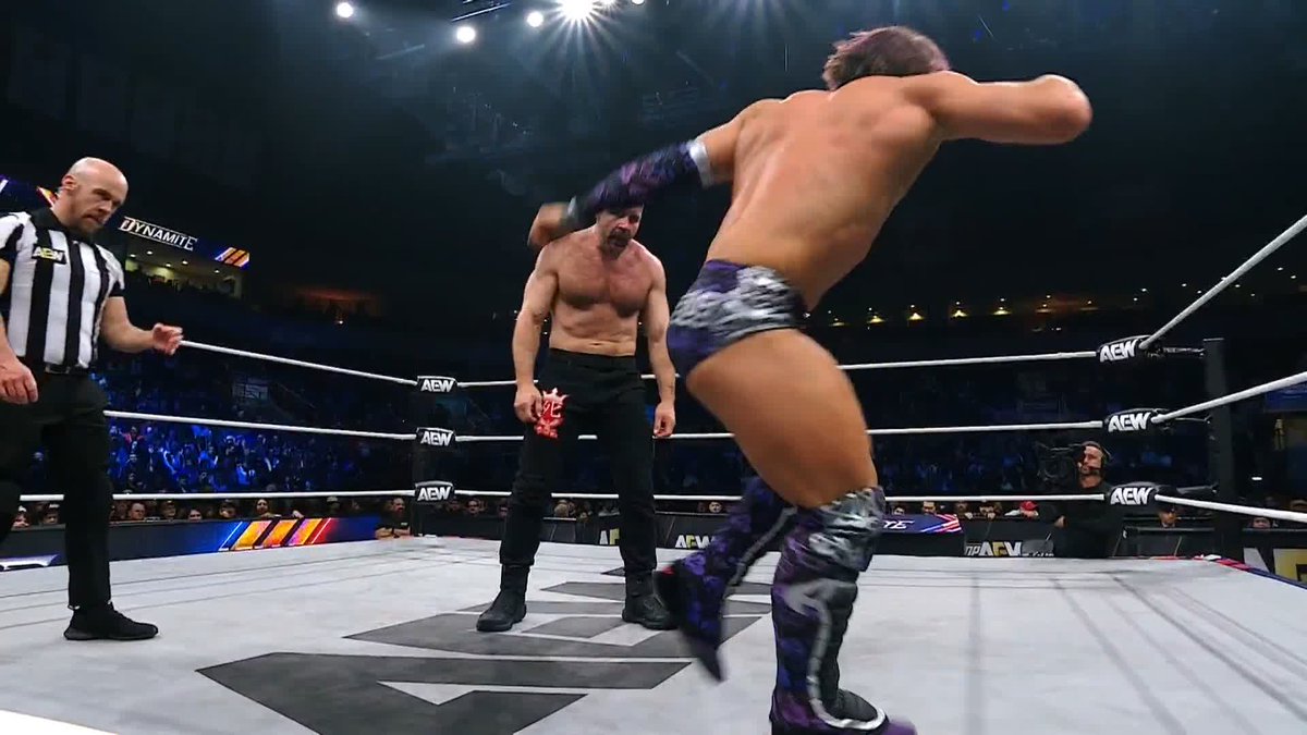 .Ace Austin 🤘🏼♠️ エース・オースティン CRACKED Jon Moxley in the face with a hook kick! Watch #AEWDynamite LIVE on TBS &amp; HBO Max