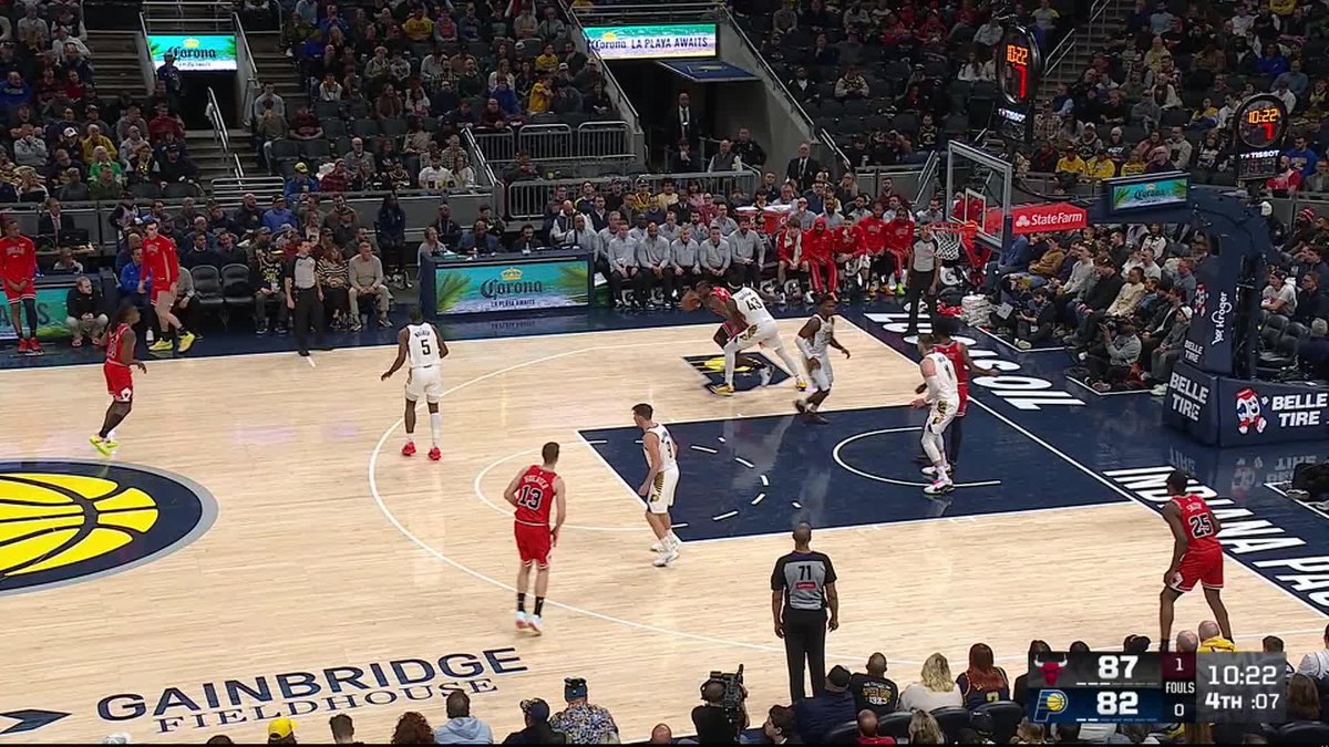 Gimme the hot sauce, Stix! 🔥 Jalen Smith | Chicago Sports Network
