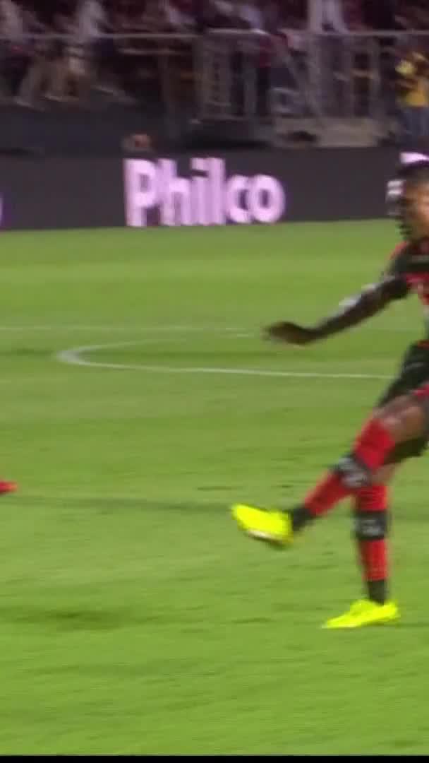 LA ASISTENCIA CON EL PECHO DE PEDRO. QUÉ FENÓMENO. 🕺🇧🇷