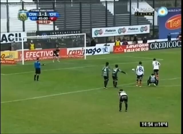 Ascacibar gritando el segundo de Estudiantes antes de recordar que se fue a Boca.