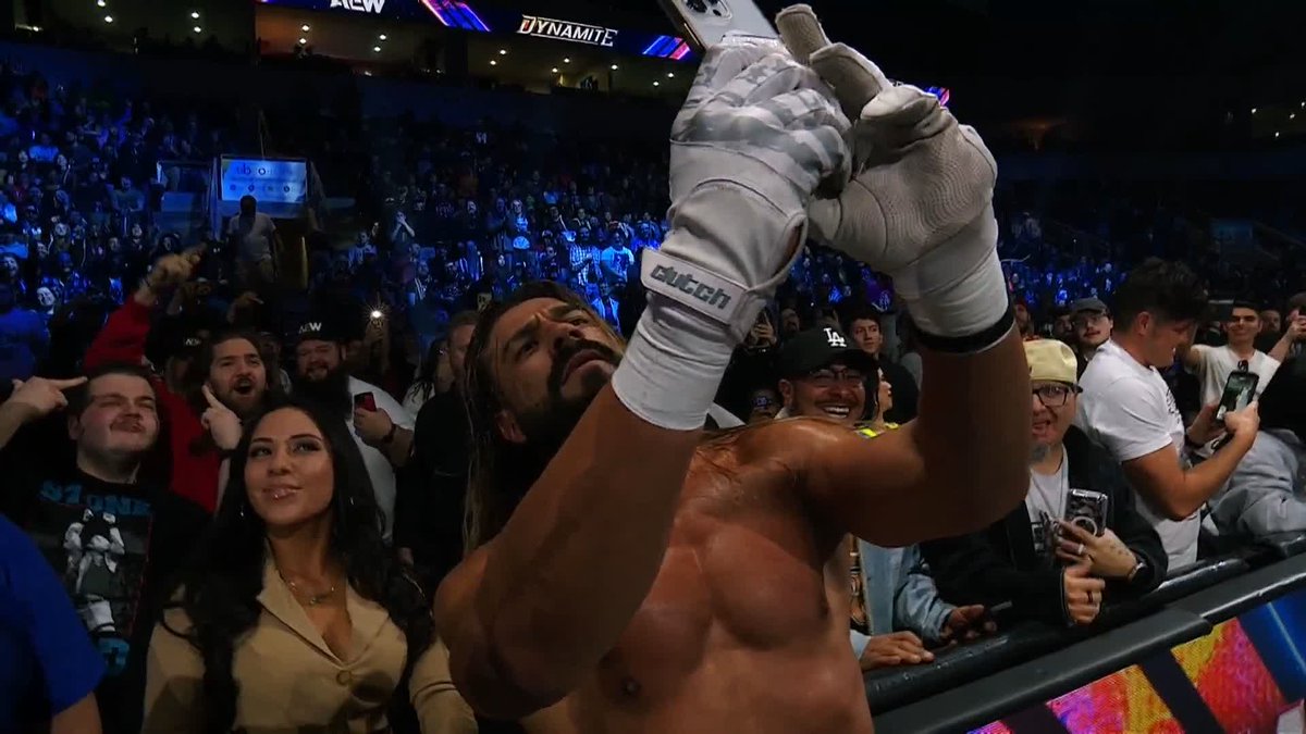 More than just a selfie with “EL IDOLO” ANDRADE this time! Watch #AEWDynamite LIVE on TBS &amp; HBO Max