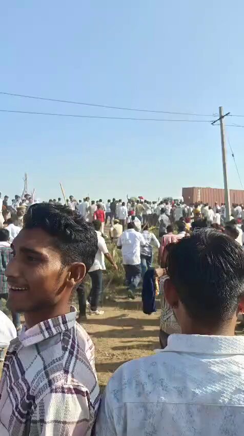 अभी तो ये ट्रेलर है पिक्चर अभी बाकी है मोदी सरकार 😡💪हाईवे जाम हो गया है ,कही आपके जिद से रेलवे ,एयरपोर्ट न जाम हो जाये। 😡💪 #UGC_RollBack #UGC_काला_कानून_वापस_लो Narendra Modi
