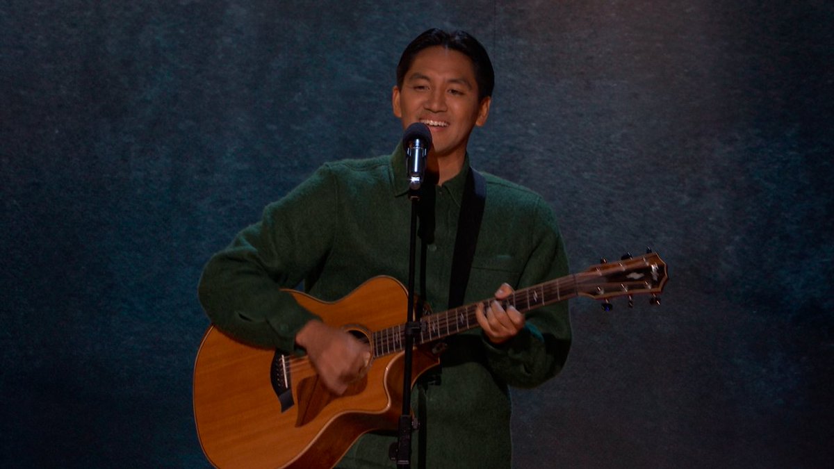 JR De Guzman's second song scores him a second week as your Comedy champion #StarSearch