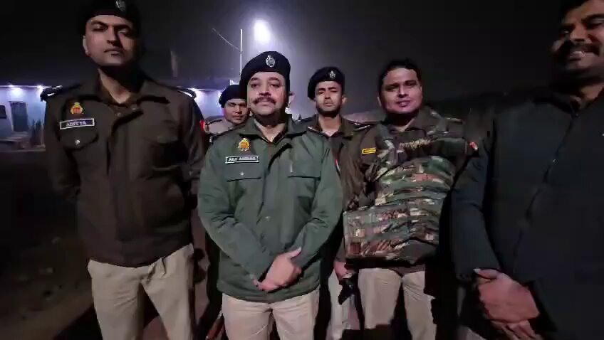 🚨 BIG ACTION by Yogi Adityanathʼs administration Agra Police have ELIMINATED notorious criminal Arbaz Khan in an ENCOUNTER. Khan was accused of murdering Raju Chauhan at a hotel a few days ago.