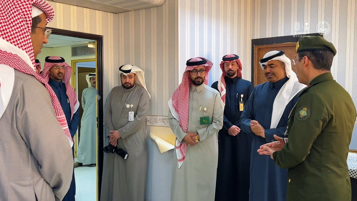 المشرف على وكالة وزارة الداخلية للأحوال المدنية يتفقد سير العمل في إدارة #الأحوال_المدنية بمنطقة حائل تزامناً مع فعاليات رالي حائل الدولي 2026.