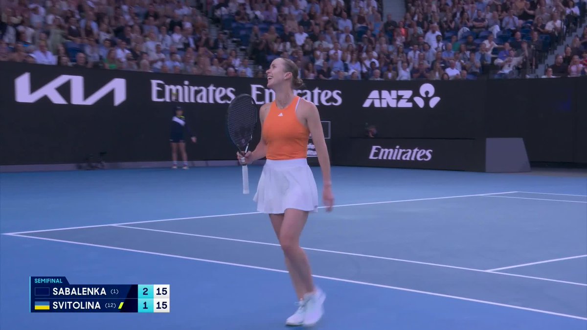 Elina Svitolina with an INCREDIBLE shot against Aryna Sabalenka at the Australian Open. Those wheels… 🏃‍♀️ Insane movement. 🇺🇦😮‍💨