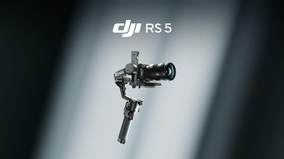DJI RS 5 撮影現場をリードする、業務用軽量スタビライザーが登場しました。 新しい強化されたインテリジェント トラッキングにより、タッチスクリーンから被写体を選択し、人物・車両・ペット・任意の被写体を高精度にトラッキングできます。 各軸アームに搭載された微調整ノブにより、迅速かつ正確なバランス調整が可能です。さらに、新しい電子ブリーフケースハンドルは直感的で手軽な片手操作を可能にし、よりクリエイティブなアングルができるようになります。 高速充電とバッテリー駆動時間の延長により、創造性を止めることなく、アイデアをそのままシネマティックな映像へと変えます。 DJI RS 5の主な特長： ✅ 強化されたインテリジェント トラッキング＆構図調整 ✅ 電子ブリーフケース ハンドルで、ジンバル＆カメラ制御 ✅ 1時間でフル充電、バッテリー駆動時間が15%延長 ✅ 微調整ノブとテフロン™強化バランシング ✅ 第2世代 自動軸ロック ✅ 新しいZ軸インジケーター 詳しくはこちら👉： 今すぐ購入👉： ※ 強化されたインテリジェント トラッキングモジュールおよび電子ブリーフケースハンドルは、別売りまたはコンボに同梱されています。 #DJI #DJIRonin #DJIRS5 #RS5 #ジンバル #カメラジンバル #スタビライザー #映像制作 #撮影機材 #CameraGimbal #CameraStabilizer #Videography