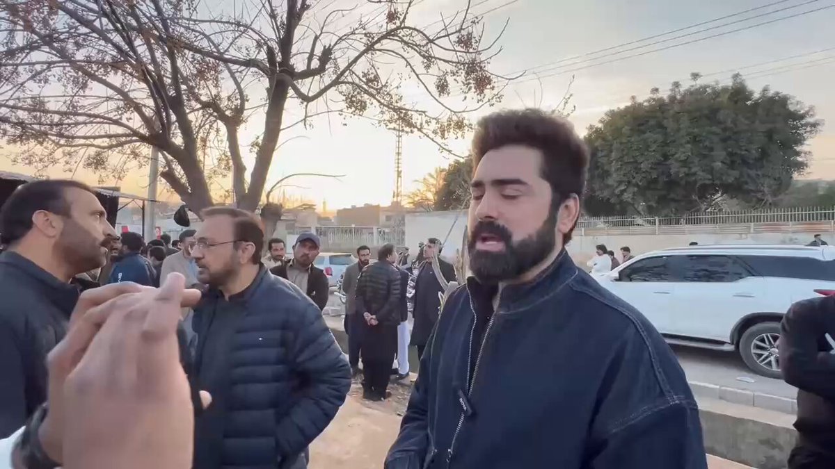 آپ نے ٹھیک ٹھاک صحت مند عمران خان کو گرفتار کیا ہے ہم ٹھیک ٹھاک صحت مند عمران خان ہی آپ سے واپس لیں گے