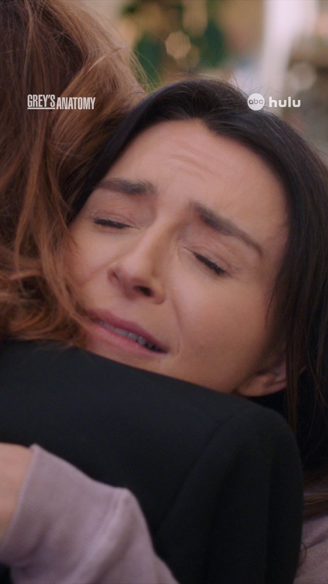 It's true, we can't say no to that face. #GreysAnatomy is all new tonight at 10/9c on ABC. Stream on Hulu.