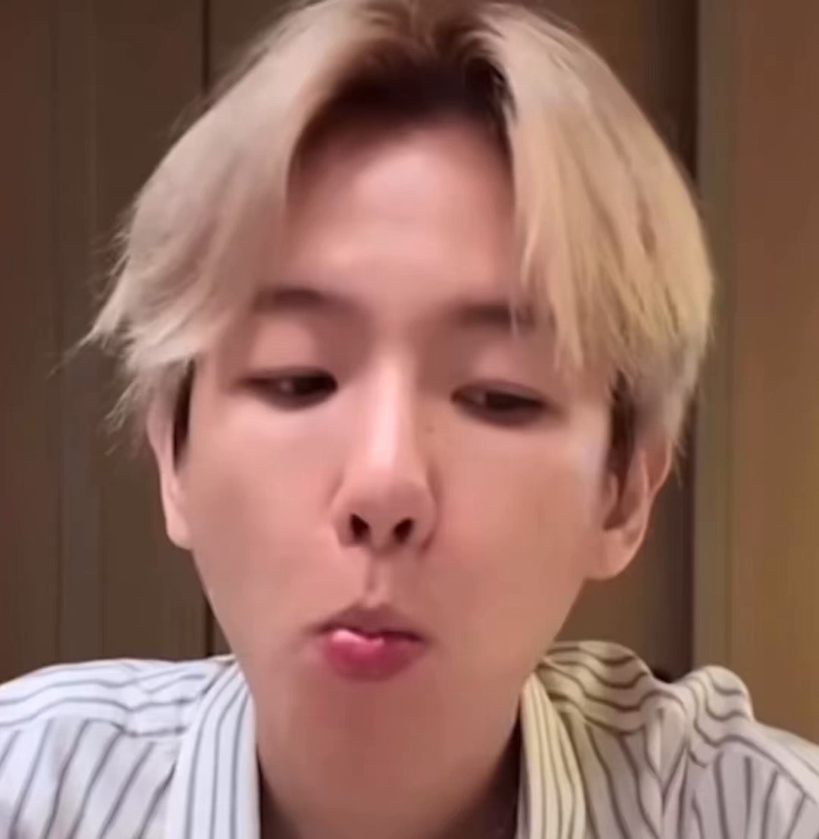 #백현 볼빵빵 오물오물 모음 (◜⤙◝) 🍚🥄