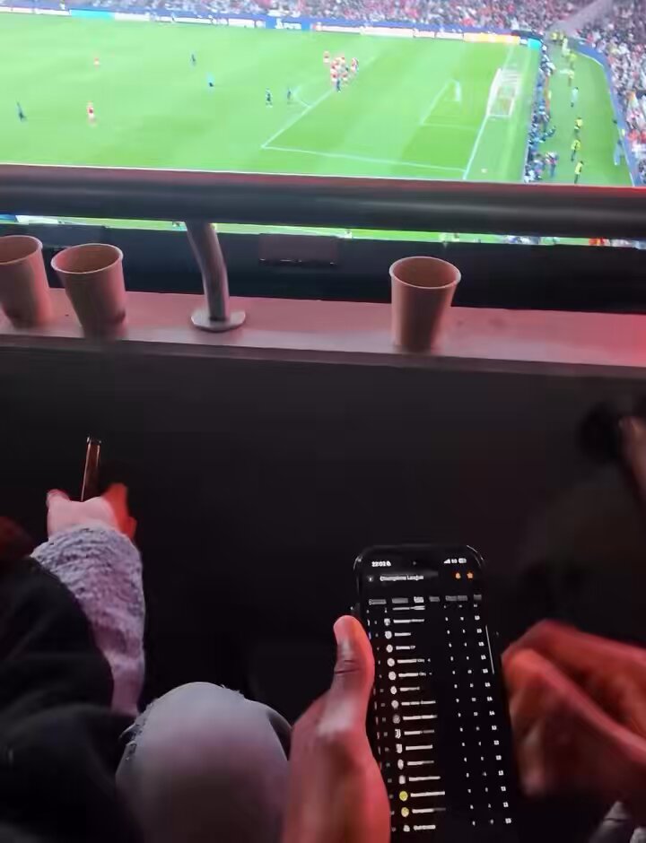 Estávamos nos descontos e precisávamos de um golo para passar à próxima fase. Sidny Lopes Cabral reagiu assim. 😍🦅