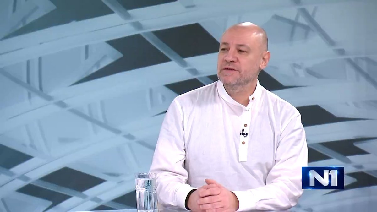"Ono što je ova vlast učinila za kriminalne klanove u Srbiji nisu uspeli ni njihovi advokati, pa ni njihovi konsiljeri, učinila je ono što žele šefovi mafije - zaustavila je istrage. San svakog mafijaša je da ima ovakvu podršku i to je upravo učinila ova vlast", rekao je novinar Radars_rs Vuk Cvijić u emisiji Studio Live kod Tatjana Aleksic