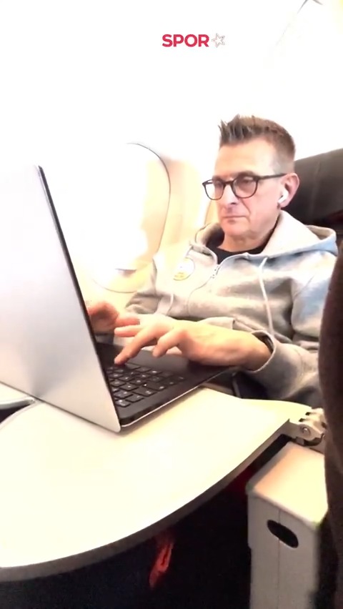 📸 Giovanni Guidetti ❓ Başantrenörler laptopta neler üzerinde çalışırlar