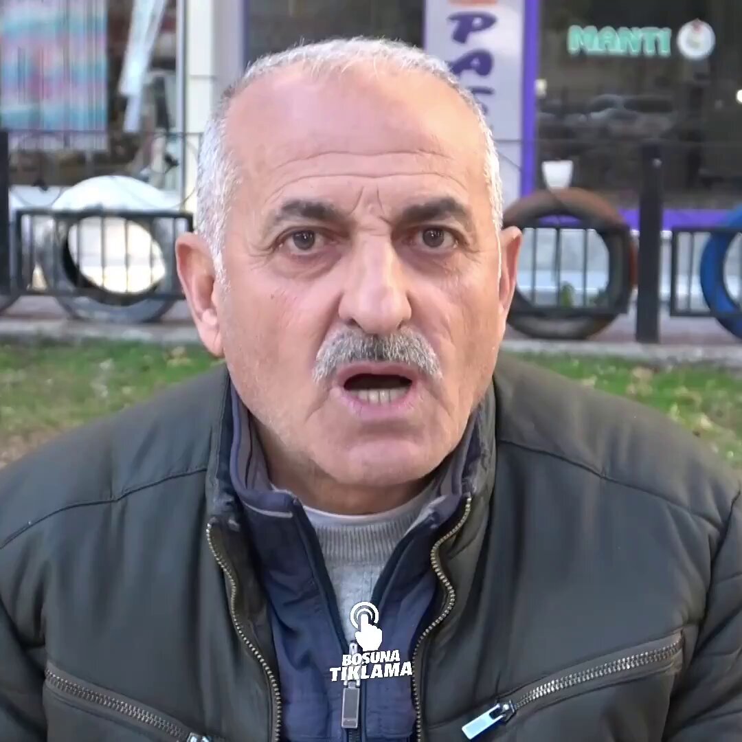 📌 10 yıldır ayrı yaşıyor, 5 yıldır boşanamıyor❗️ Adana'da bir kişi karısından boşanmak için 5 yıldır yardım istiyor. "10 yıldır ayrı yaşıyoruz. Boşanma davası açtım ancak davada 'boşanmıyorum' deyince hakim boşanmayı gerçekleştirmedi. Hakim bana 'eşini ikna edeceksin' dedi ancak boşanmaya ikna olmuyor. Ortada miras, maaş, mal, mülk yok. Bu kadınla anlaşamıyorum ve boşanmak istiyorum. Boşanıp yeni bir hayat sürdürmek istiyorum, belki evlenirim."