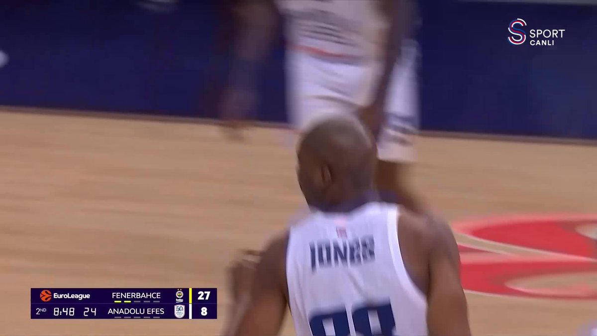 Kai Jones, alley-oop pasını tamamlıyor! 💨
