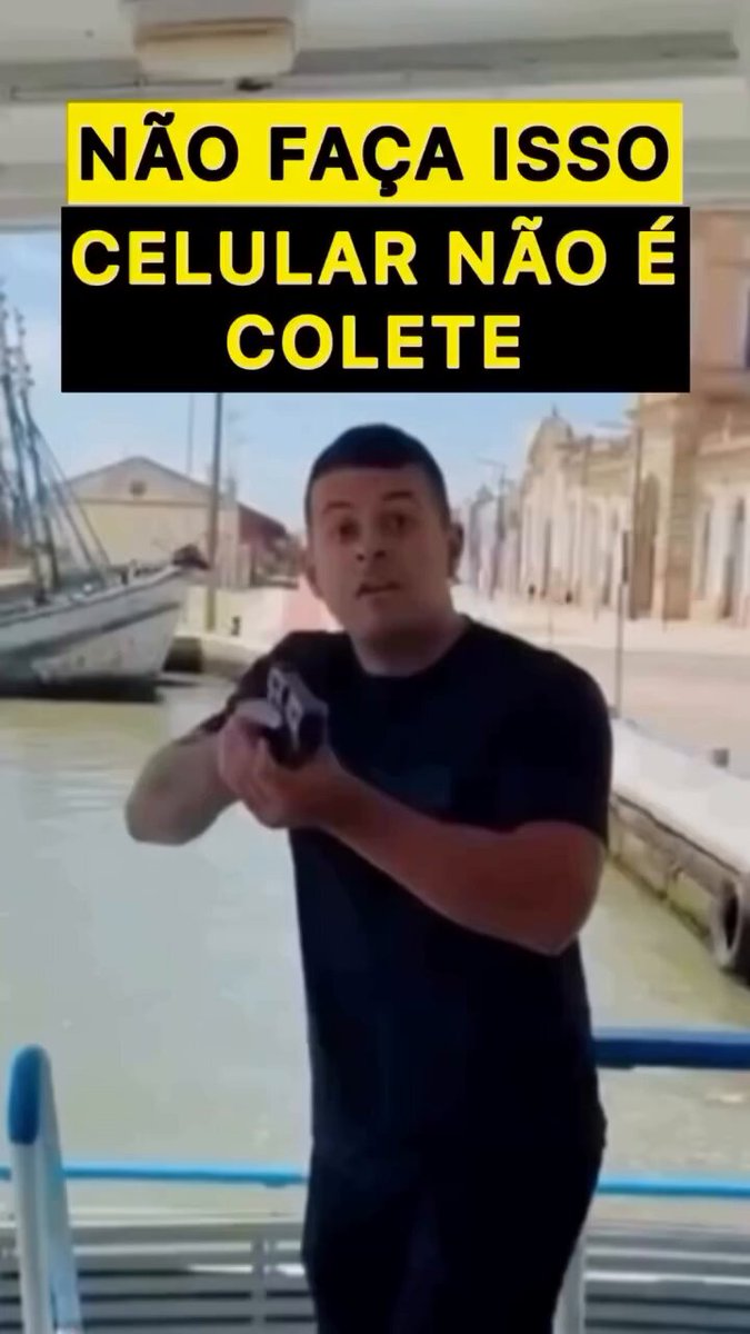 eu já vi gente burra nesse mundo, mas o cidadão que ficou filmando um policial armado enquanto o xingava de corno e outros impropérios tem um lugar especial no hall dos burros
