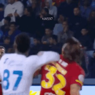 الهلال يفتقد ياسين بونو وبالاخير لقم هدفين سالم الدوسري اسطوره ضيع بلنتي نيفيز قائد حقيقي ماله الا صياح على الحكم محمد كنو طرد واضح وصريح ضرب الخصم بالرأس حسان تمبكتي طرد واضح ضرب بالكوع الحكم البرازيلي ماقصر مع الهلال بكل صدق وصراحه #الهلال_القادسيه