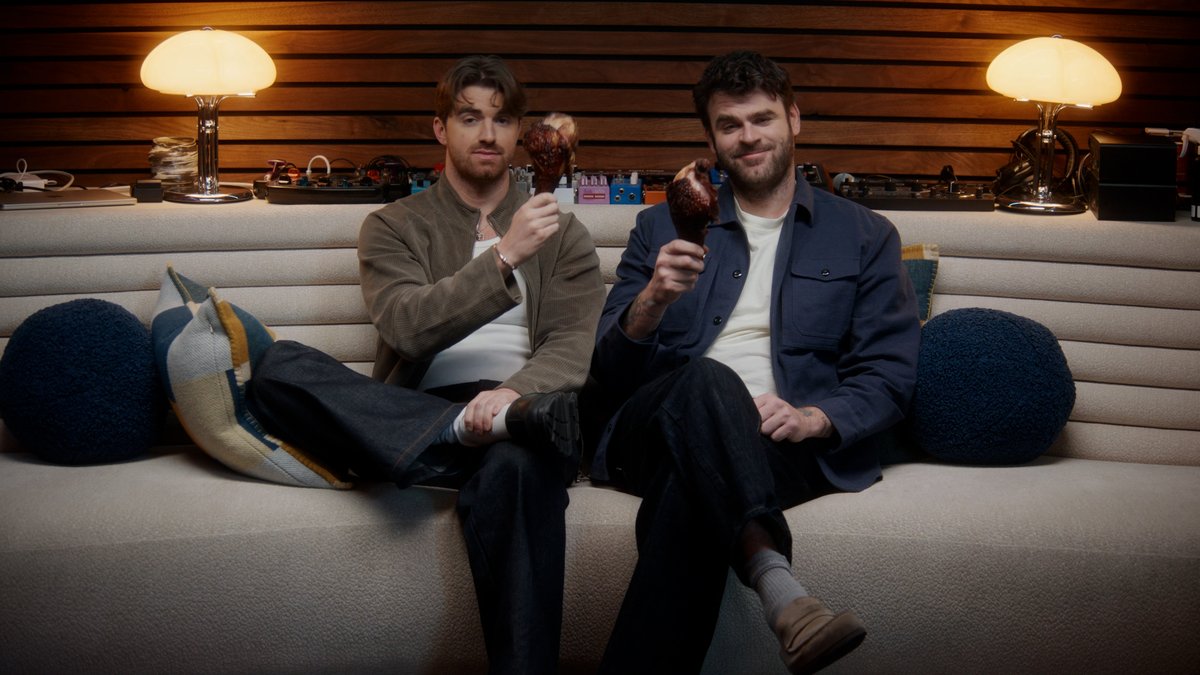 .@thechainsmokers crossing swords with their squire. #AKOTSK