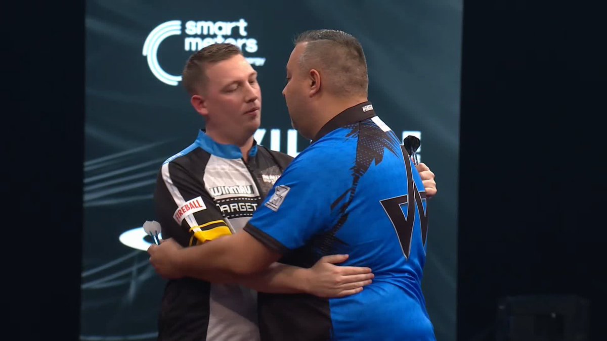 DOBEY DEMOLISHES WATTIMENA! ⚫️⚪️ Chris Dobey kicks off the Winmau World Masters in style! The 2023 Masters winner dispatches Jermaine Wattimena in straight sets to book his place in the last 16! 📺 #WinmauWorldMasters