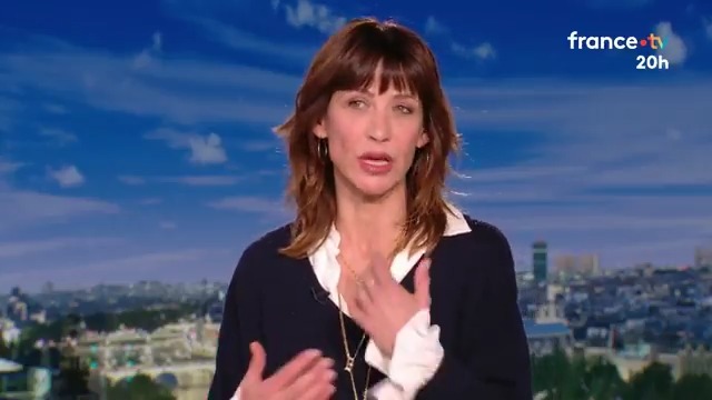 ⭐️🎬 " Je ne sais pas à quoi on arrive à se raccrocher quand on a 30 ans. La famille redonne une fondation, une réalité à ce monde" Sophie Marceau reprend son rôle culte dans "LOL 2.0". #JT20h