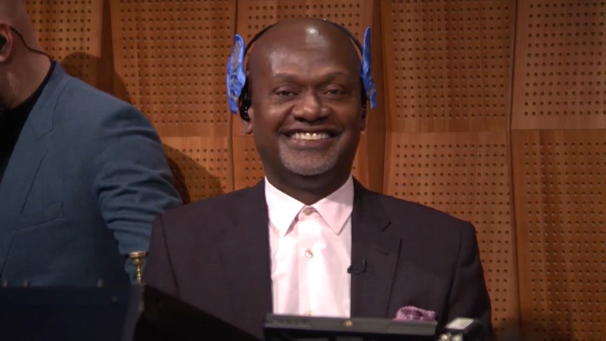 Inspired by Lady Gaga’s cover of “Won’t You Be My Neighbor?”, James Poyser performs an Avatar-themed cover, “Won’t You Be My Na’vi?” #FallonTonight Note: James never saw these cue cards and doesn’t speak Na’vi 🤣