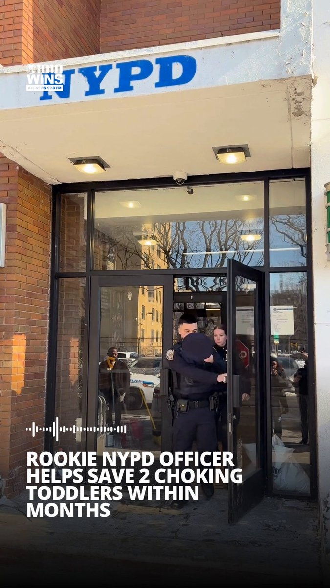 👮 Rookie NYPD officer helps save 2 choking toddlers within months 🎤 Mary-Lyn Buckley reports: