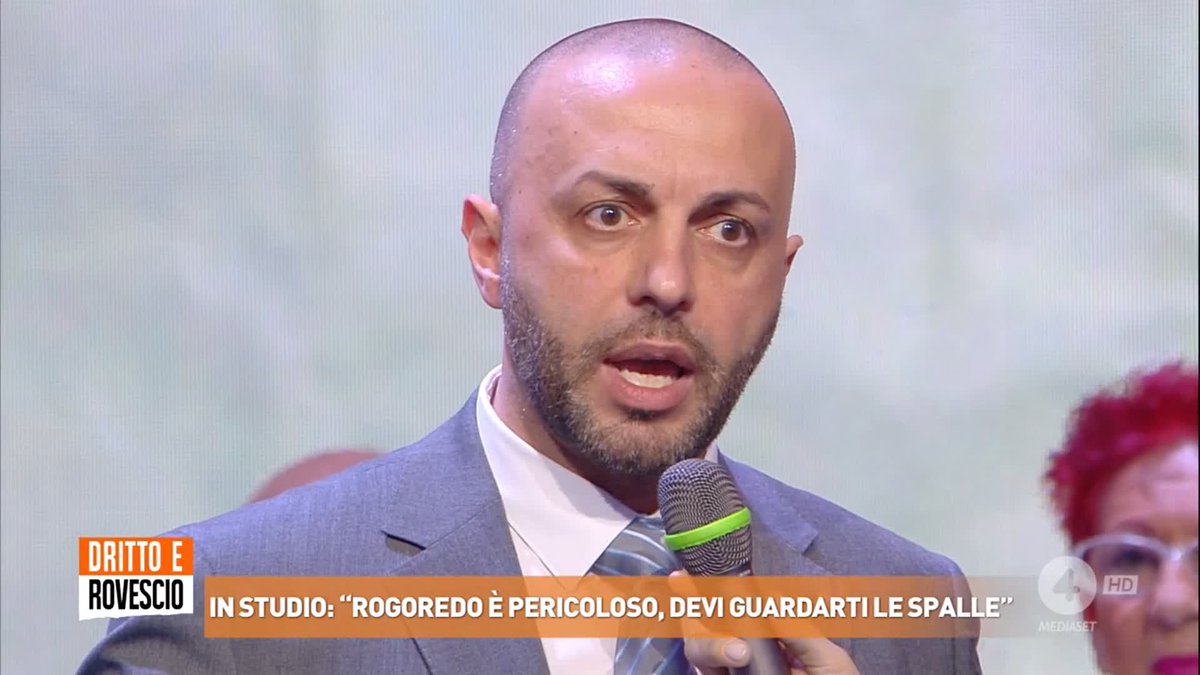 "C'era un uomo armato con una pistola in mano e non c'è niente di fallito da parte della Polizia: abbiamo fatto il nostro dovere!" Pasquale Griesi (segretario FSP Polizia di Stato) a #drittoerovescio sul caso del poliziotto che a #Rogoredo ha sparato all'immigrato irregolare