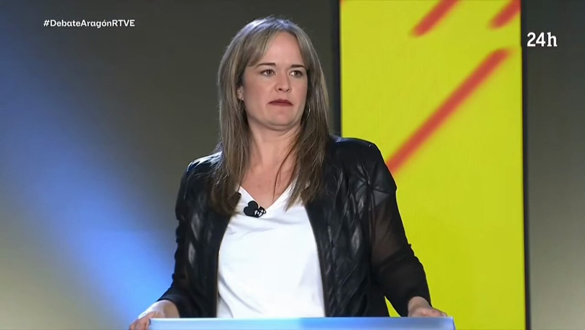 Se le queda la sonrisa congelada a Pilar Alegría cuando Maria Goikoetxea le pregunta sobre la presunta corrupción en el clúster de Maestrazgo que implicaría a Abalos, Koldo Y Cerdán y si estaría a favor de paralizarlo #DebateAragonRTVE