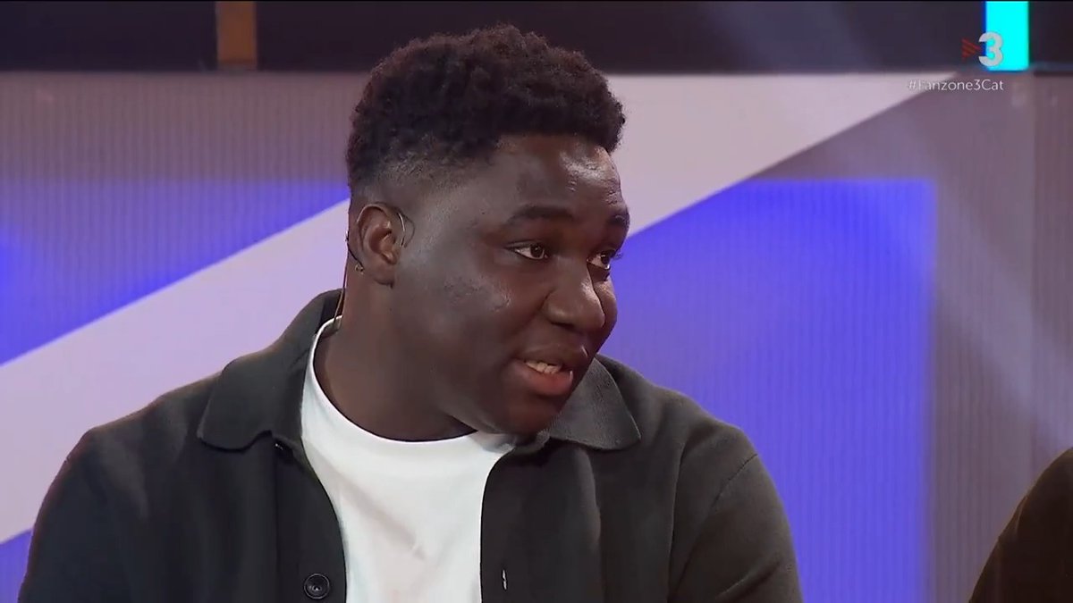 🔵🔴 "A la Masia vaig viure els millors moments de la meva vida, allò era una família. La Masia d’ara és un hotel de cinc estrelles" Jean Marie Dongou, exfutbolista i ex-Masia del Barça, com Marc Casadó. #Fanzone3Cat ▶