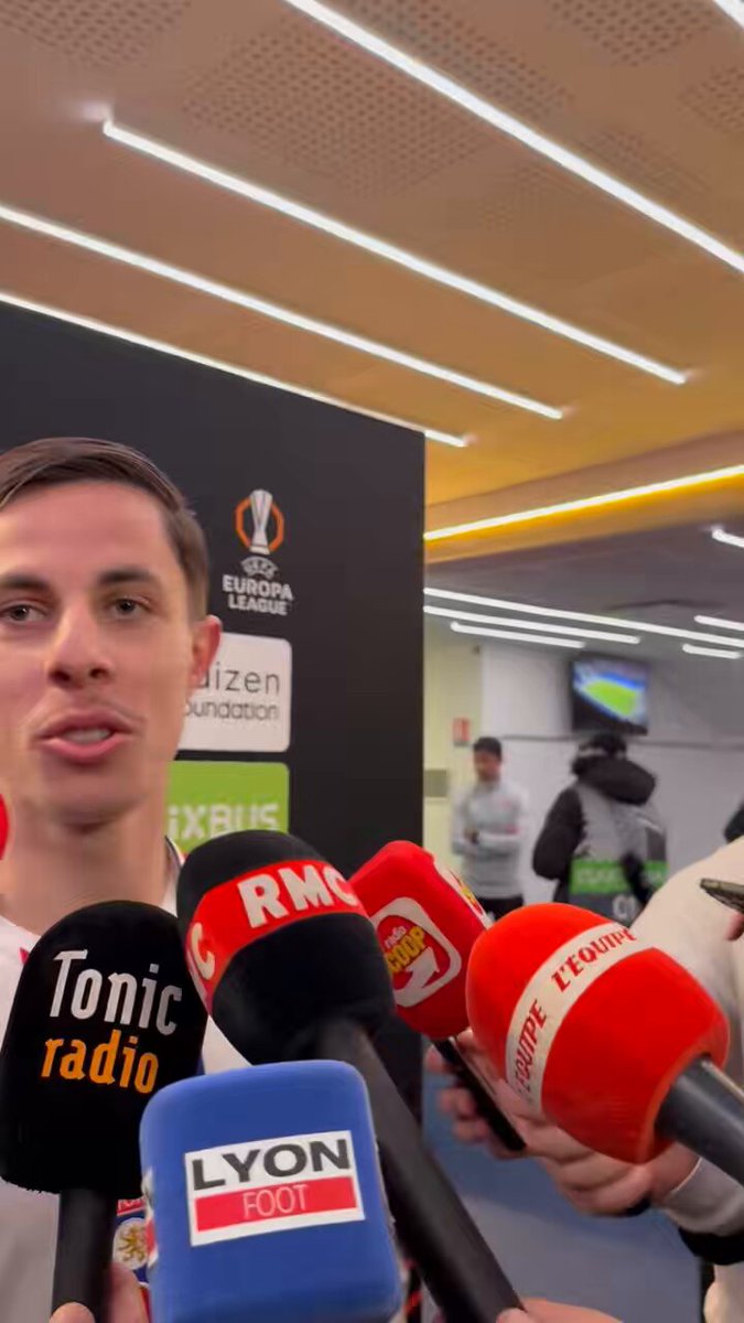 Rémi Himbert sur sa célébration après son premier but en pro avec l’OL : “Memphis Depay, c’était un modèle pour moi” #OLPAOK