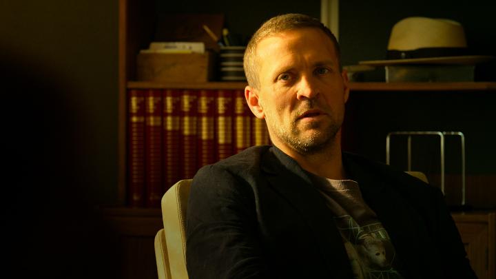 Tobias Santelmann and Joel Kinnaman star in Jo Nesbo’s Detective Hole, a new series based on the bestselling book series. Premieres March 26