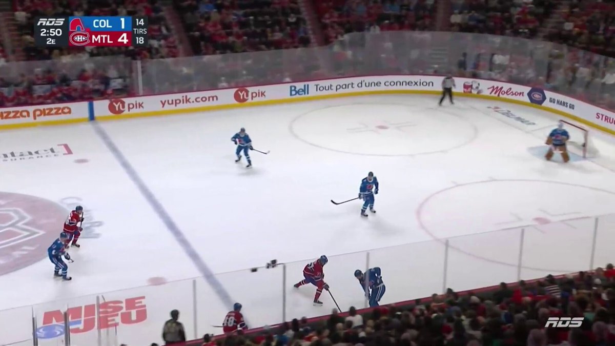 Il a plus d'un tour dans son sac, ce Dach Thought they said you can't teach an old Dach new tricks? #GoHabsGo