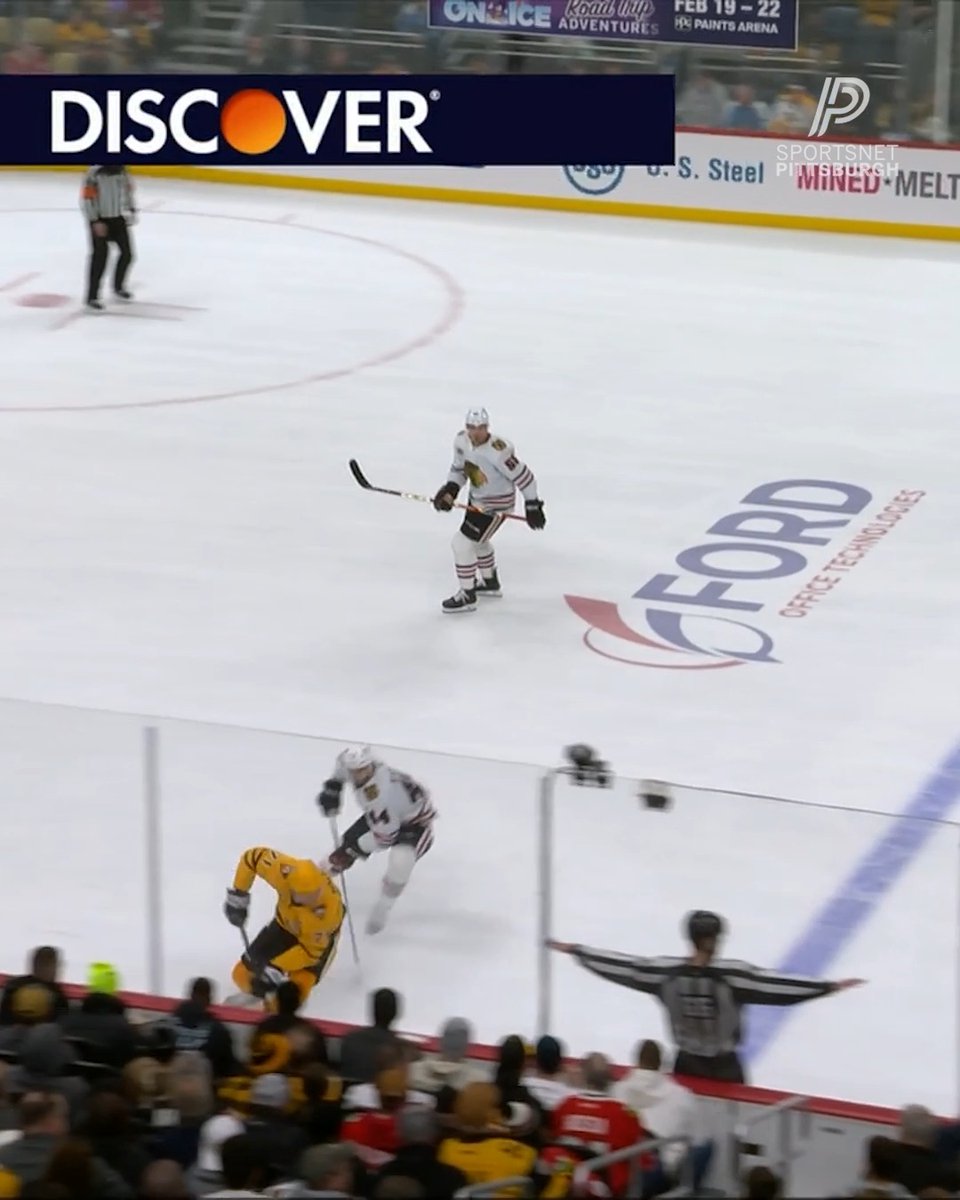 Evgeni Malkin with the smooth 🍎 to Egor Chinakhov 😮‍💨